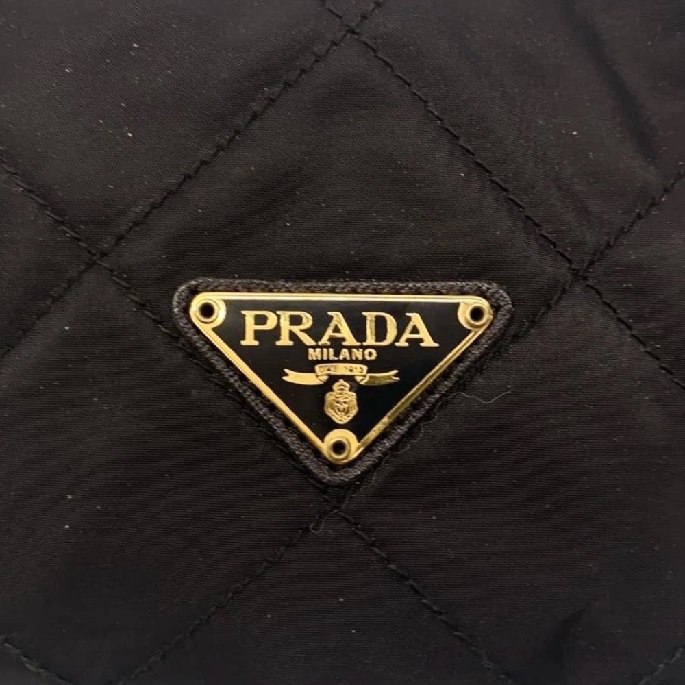 Prada⭐️⭐️Black Quilted Shoulder Bag with Gold Chain. No damages. - Picture 3 of 14